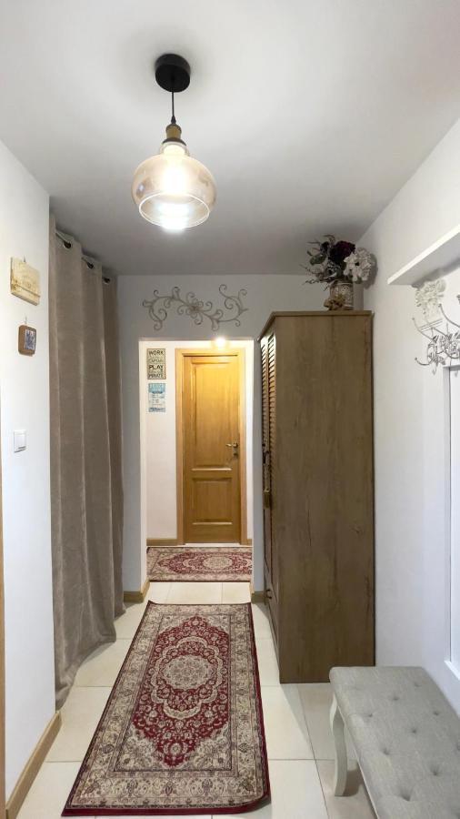 2_Traveler'S Retreat Appartement Braşov Buitenkant foto
